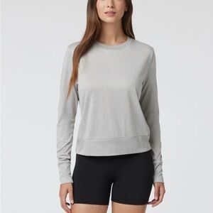 Vuori Daydream Sweatshirt in Light Heather Grey